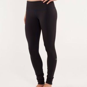 Lululemon Wunder Under size 6